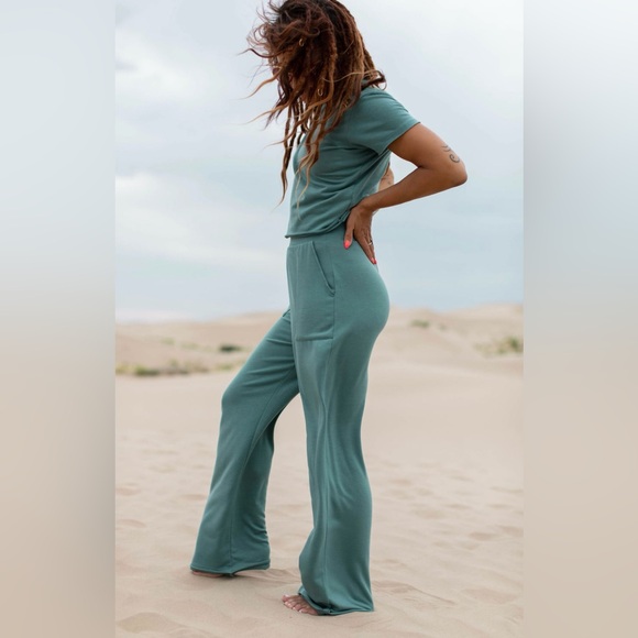 Savvi Courtney Set in Teal Green - Picture 7 of 16